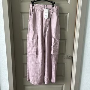 Zara, never worn baggy cargos with tag still on size Medium